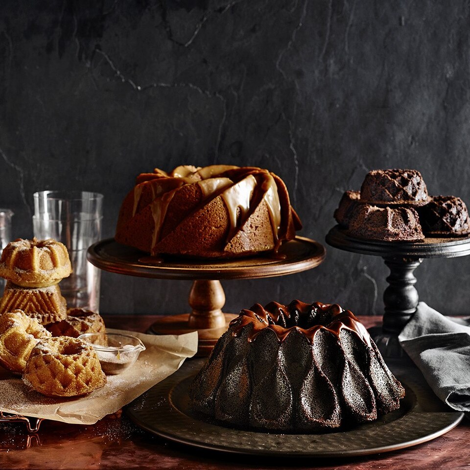 Williams Sonoma Nordic Ware Heritage Bundt® Pan